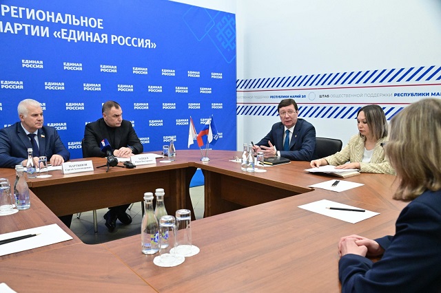 Глава Марий Эл и сенатор Российской Федерации провели приём граждан 