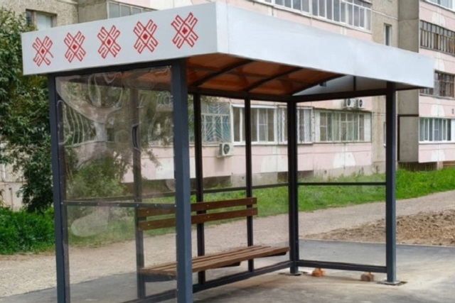 В Йошкар-Оле уже установлено девять новых остановочных павильонов В Йошкар-Оле уже установлено девять новых остановочных павильонов