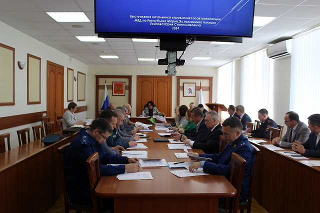 В правительстве обсудили вопросы безопасности дорожного движения