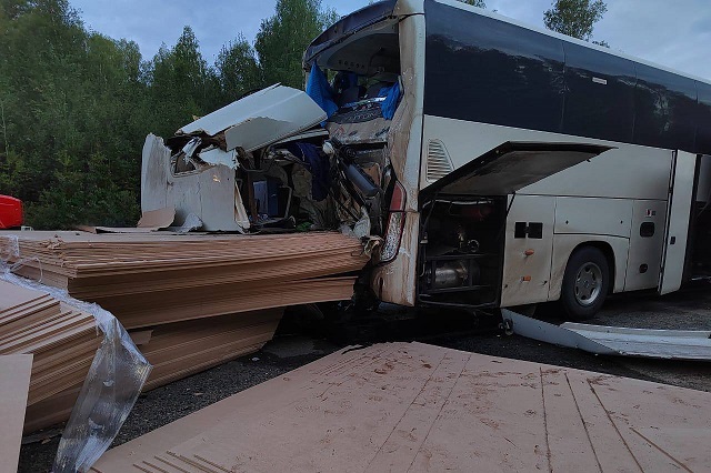 Виновник массового ДТП в Марий Эл мог уснуть за рулём 