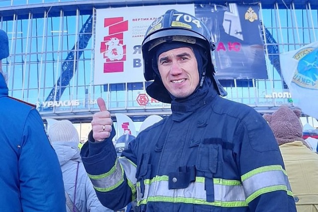 Огнеборцы из Марий Эл покорили небоскрёб Санкт-Петербурга