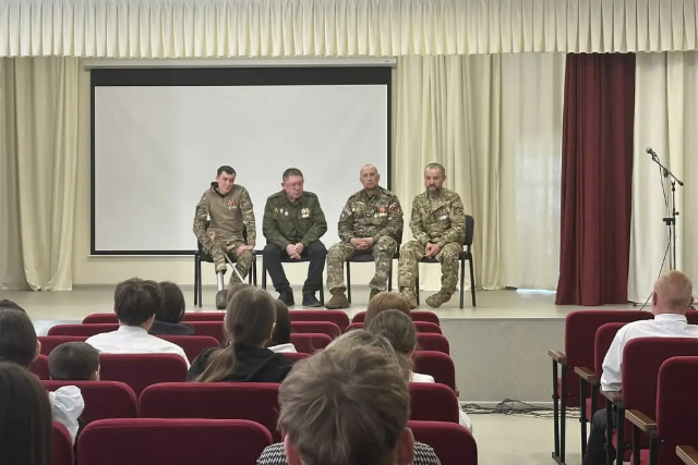 Ветераны СВО продолжают проводить Уроки мужества в школах Марий Эл 