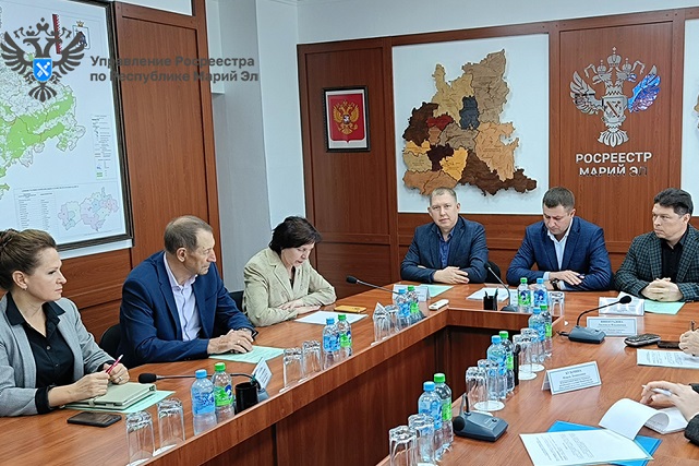 Общественники помогают Росреестру популяризировать электронные услуги