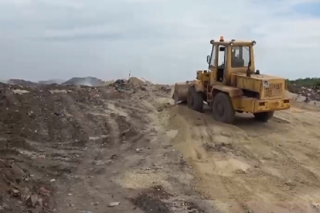 В Сернуре ликвидируют задымлённость на мусорной свалке 