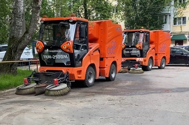 Новая коммунальная техника работает во дворах Йошкар-Олы