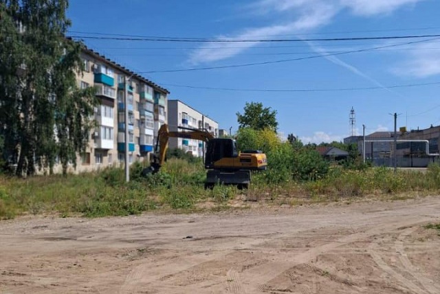 В городе Звенигово ведётся строительство футбольного поля