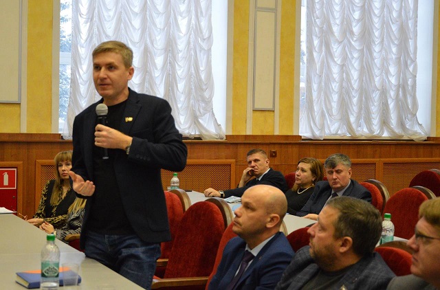 В Йошкар-Оле обсудили тему подготовки кадров для предприятий города 2.jpg