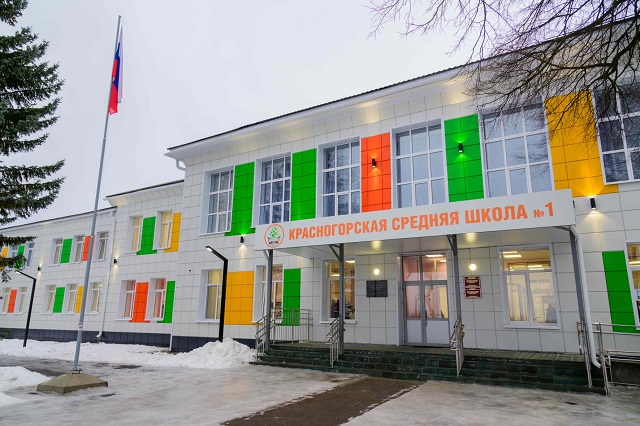Красногорская школа Звениговского района открылась после капремонта